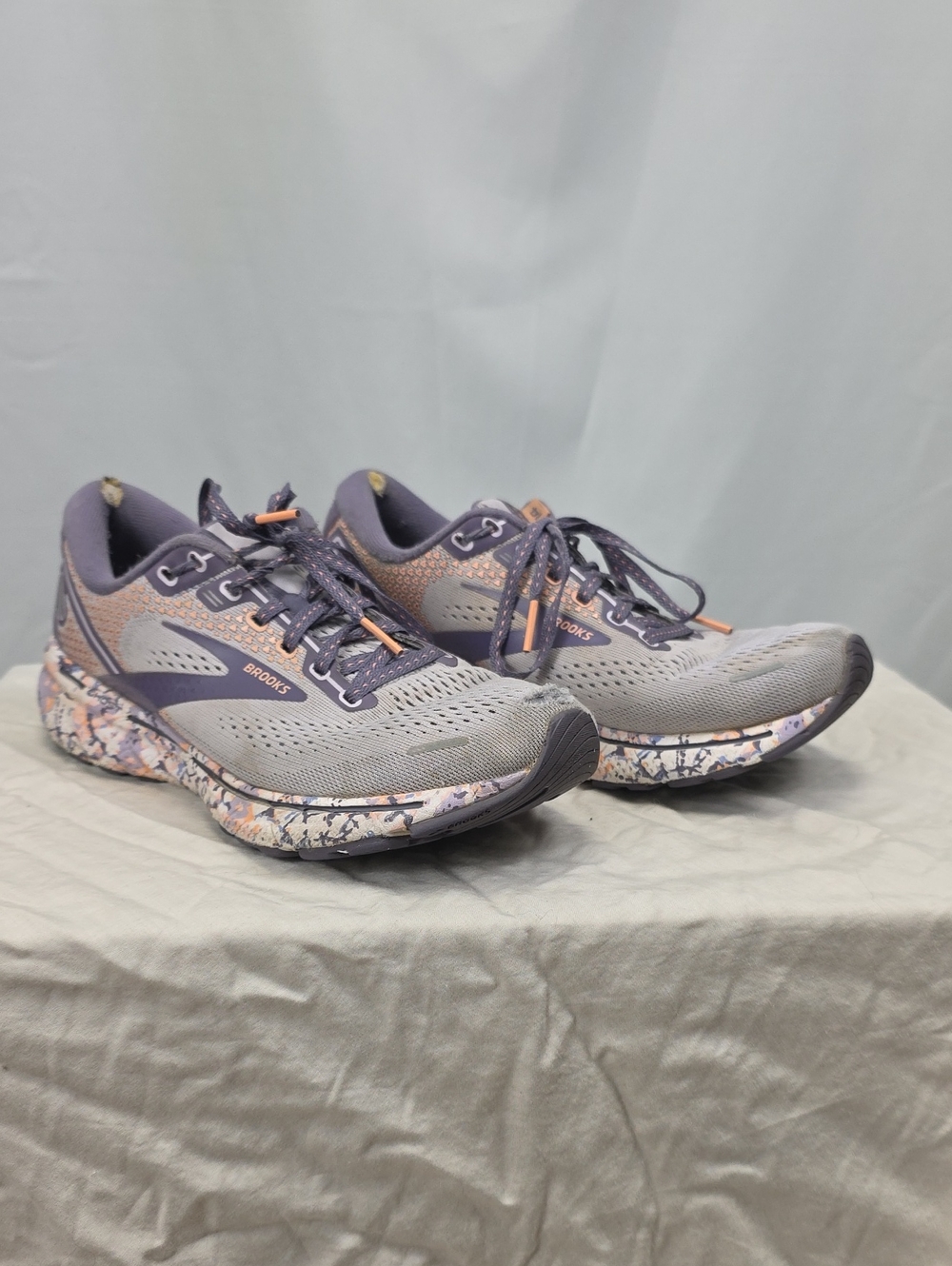Brooks Women's Lavender and Gray Athletic Running Shoes Size 7